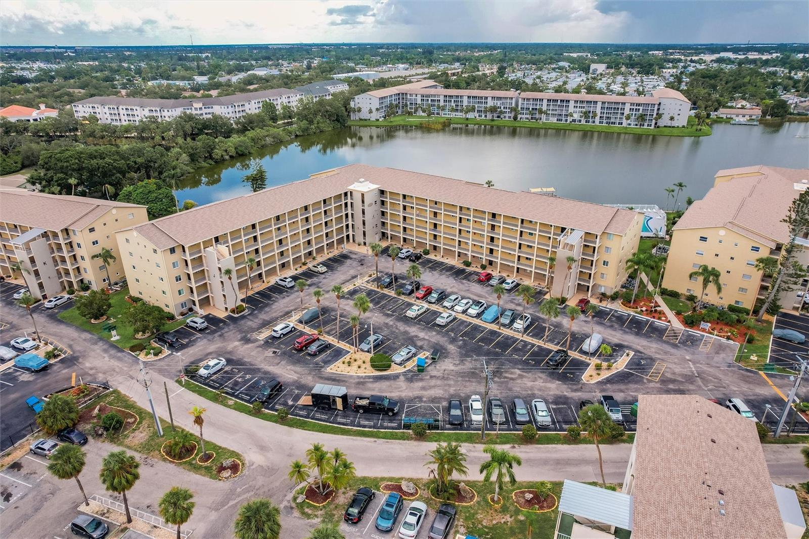 3635 Lake Bayshore Dr #J-410