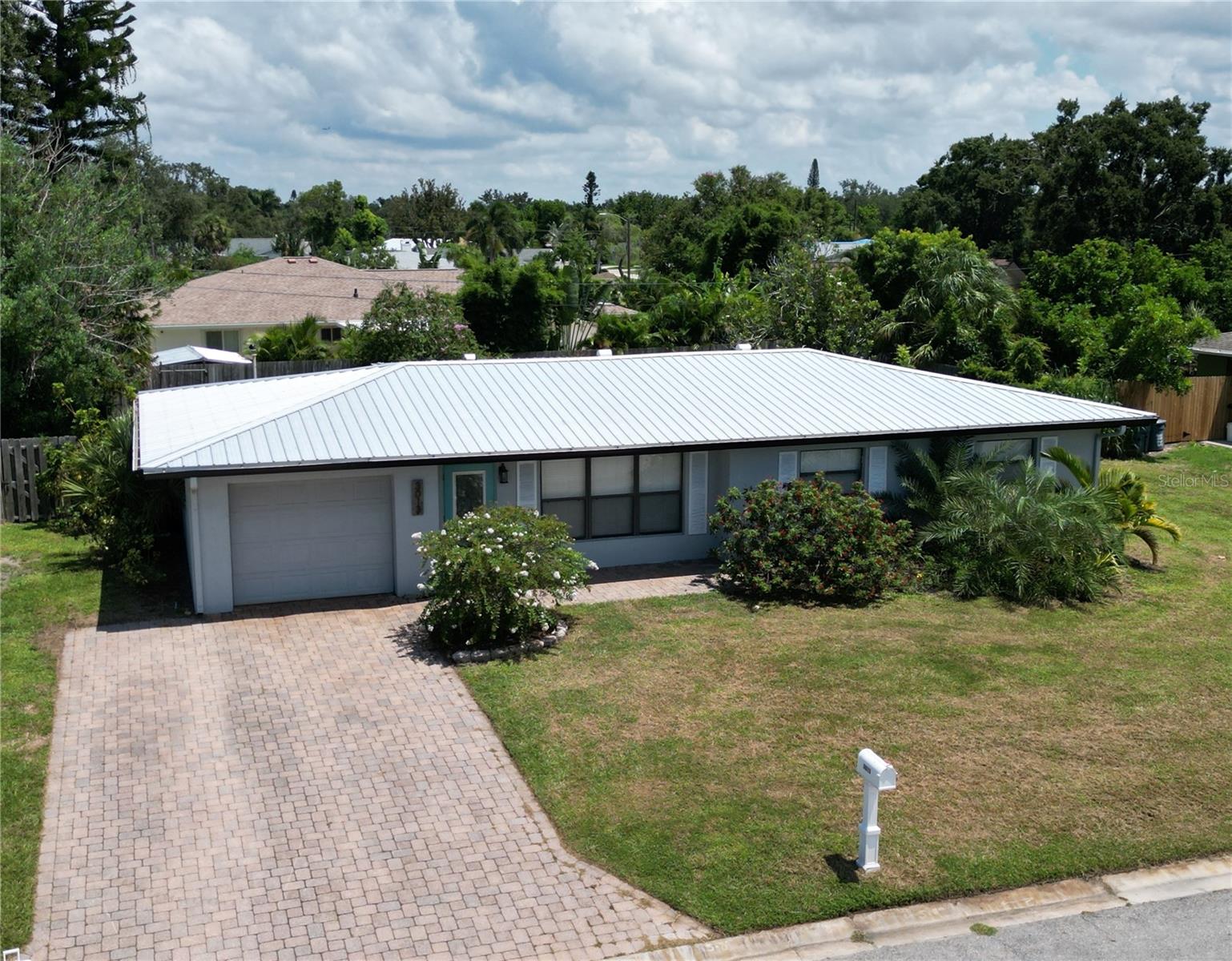 3013 Jennings Dr
